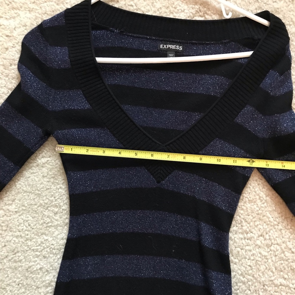 Express Sweater - Picture 5 of 5